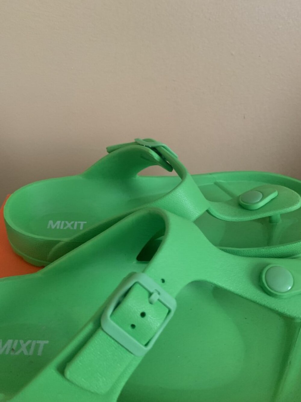 3 Pairs for 1 Price Summer sandals - Picture 9 of 16